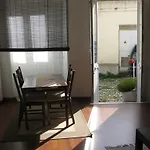 后院内丝特公寓
