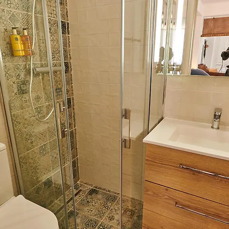 The Back Yard Nest *