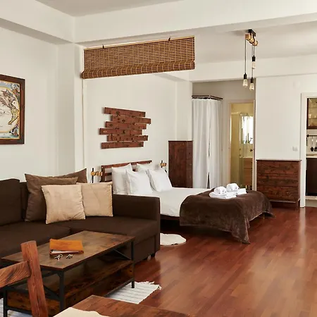 The Back Yard Nest Apartament *