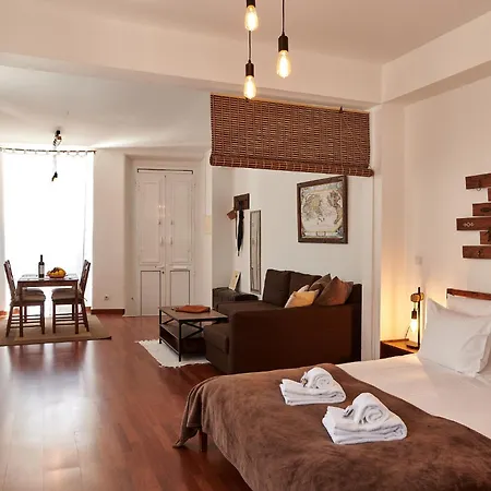 The Back Yard Nest Apartament *