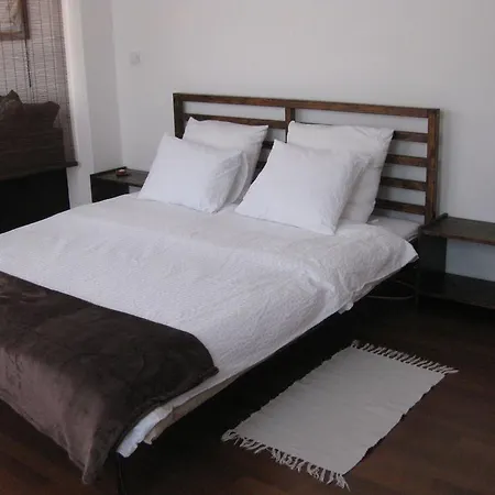 Apartament The Back Yard Nest