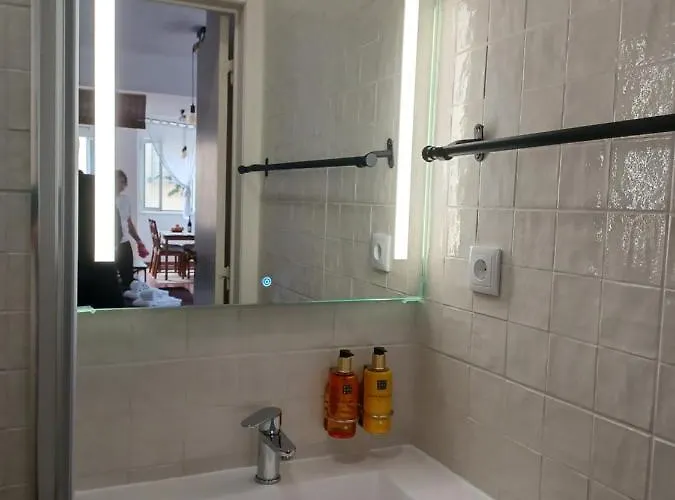 Lägenhet The Back Yard Nest *